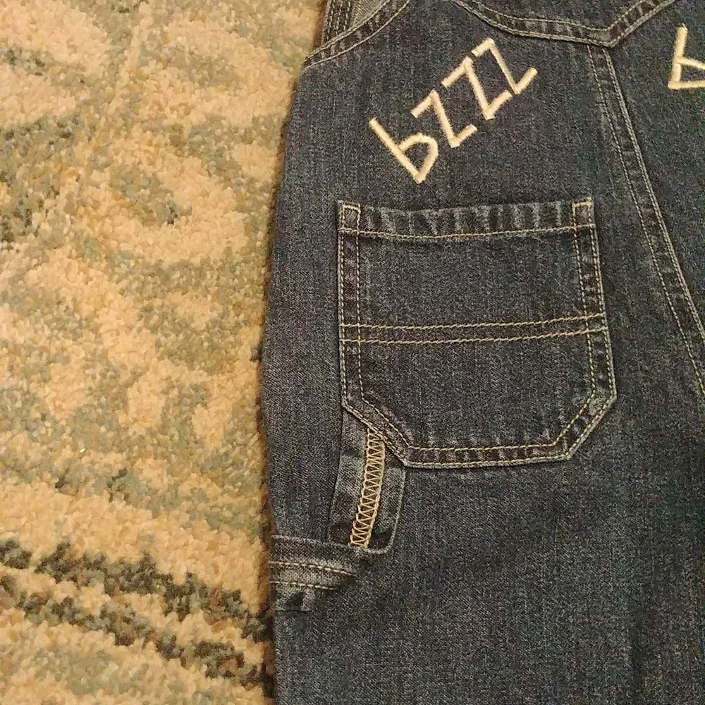 Rare Vintage Oshkosh Bgosh Vestbak With Bees Ruffles On Hem Of Overalls